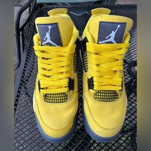 Jordan 4 Retro Lightning 2021